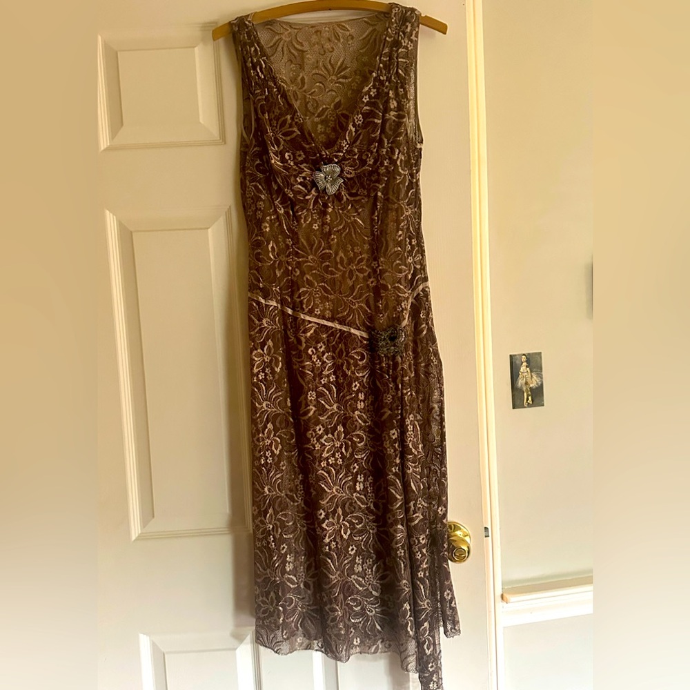Vintage 1920s style lace brown/golden Dress size US 6